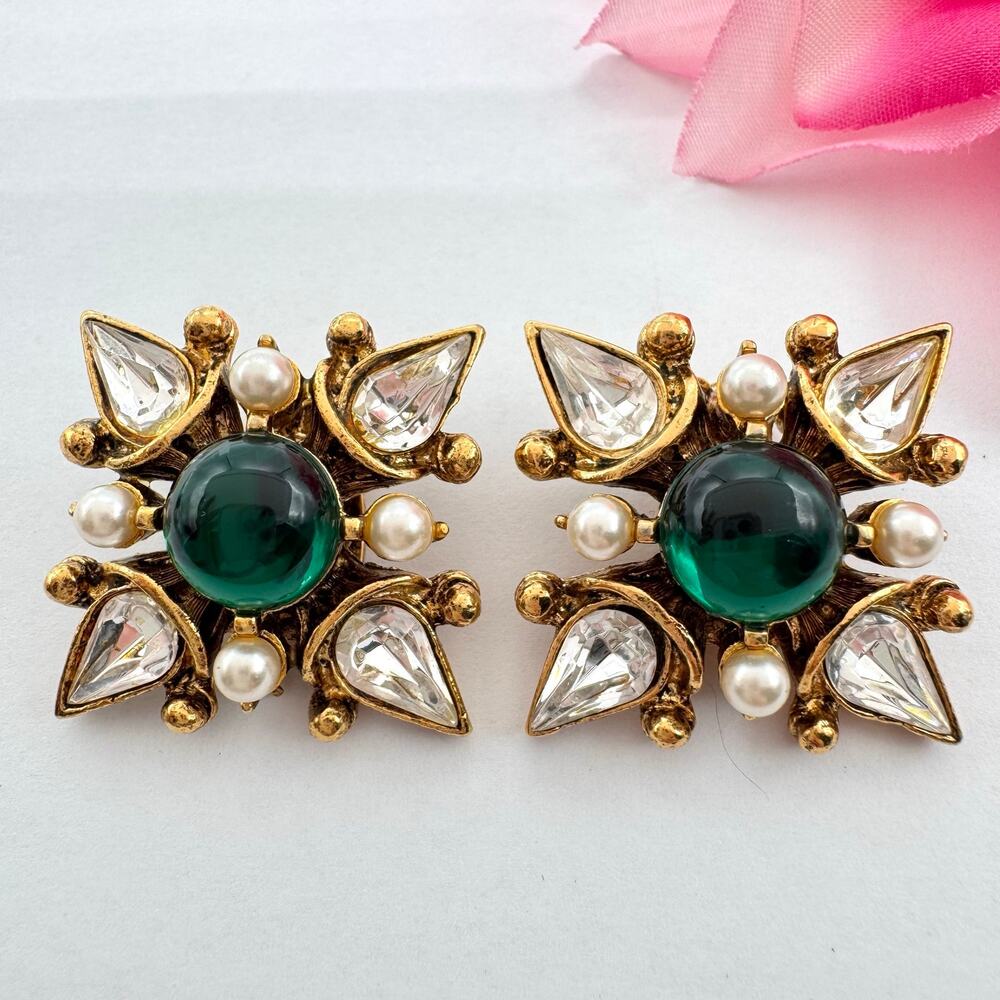 Vintage Maltese Cross Green Lucite Clip On Earrings Regency Regal Dramatic Moody